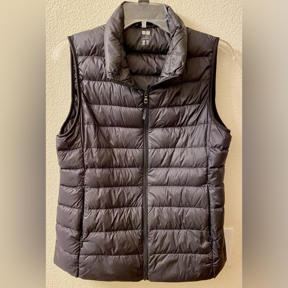 Uniqlo Black Down Puffer Vest